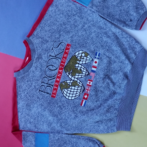 Vintage 90s Brooks Intonational Graphic Crew Neck Sweater - Picture 6 of 9